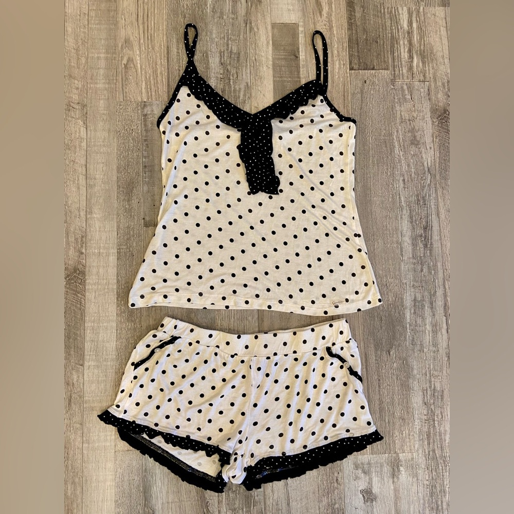 Jessica Simpson Medium 2 Piece Black White Polka Dot Pajama PJ Set Ruffle Hem